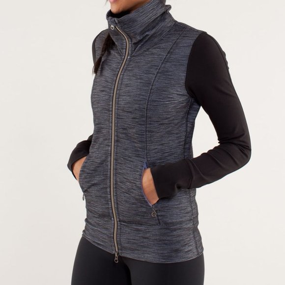 Lululemon Daily Yoga Jacket Reversible Slub Denim Polar Haze/Black Size 2 - Picture 11 of 14